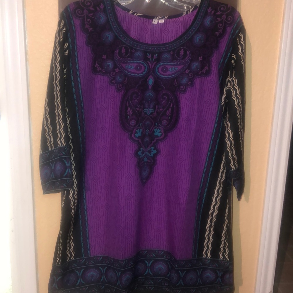 Beautiful purple top - Size Large